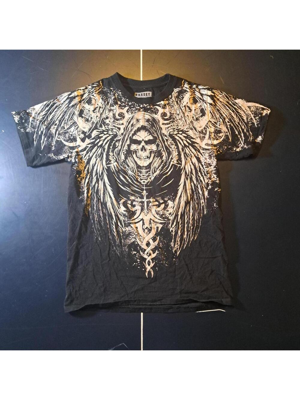 sick affliction style boxset skull tee, size S